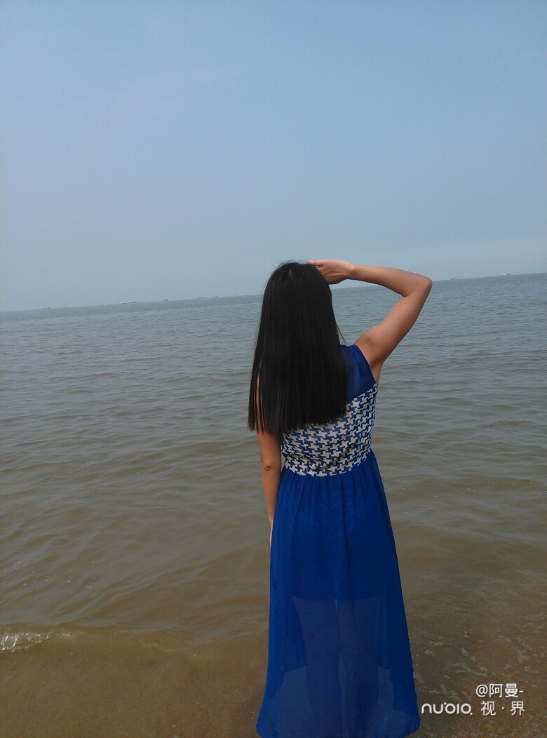 海边的背影