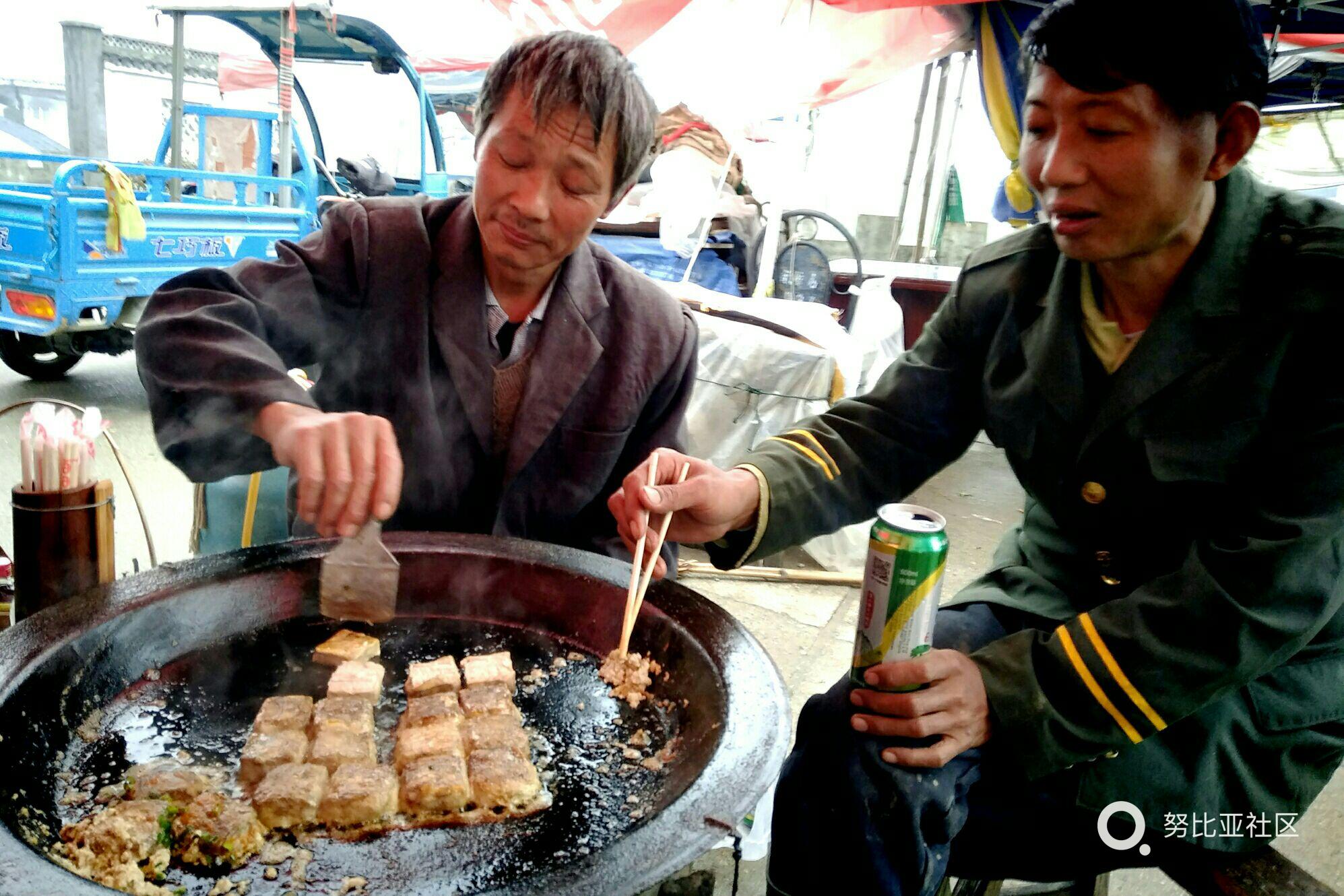 油煎毛豆腐(歙县深渡第一美食)