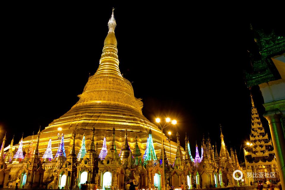 缅甸小勐拉实拍夜景