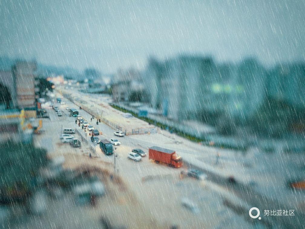 下雨天的深圳